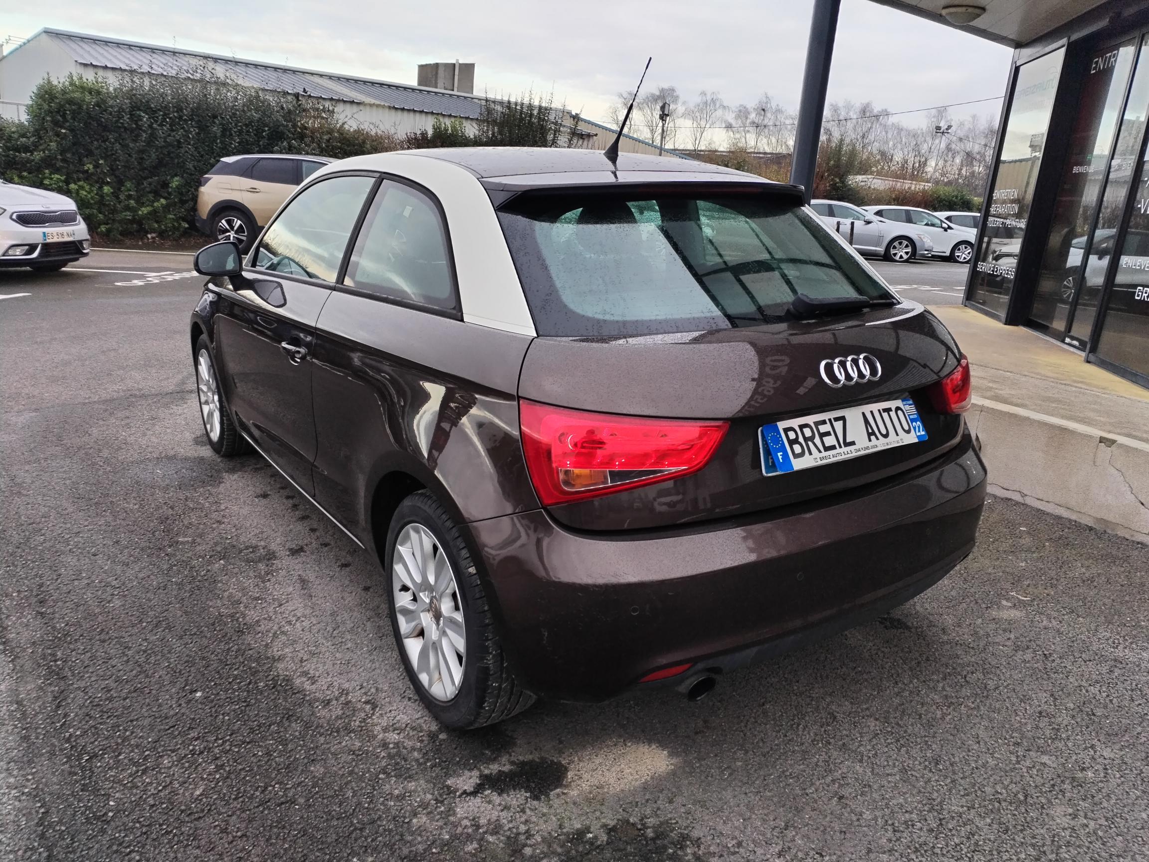 AUDI            A1