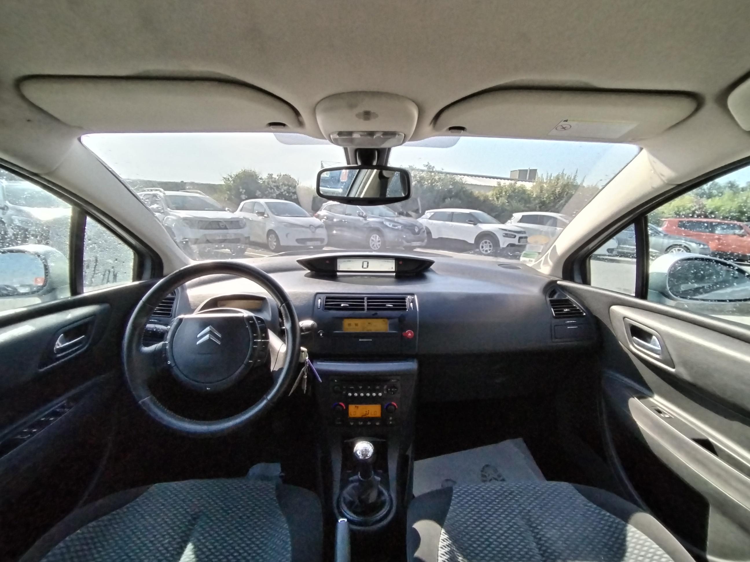 CITROEN         C4