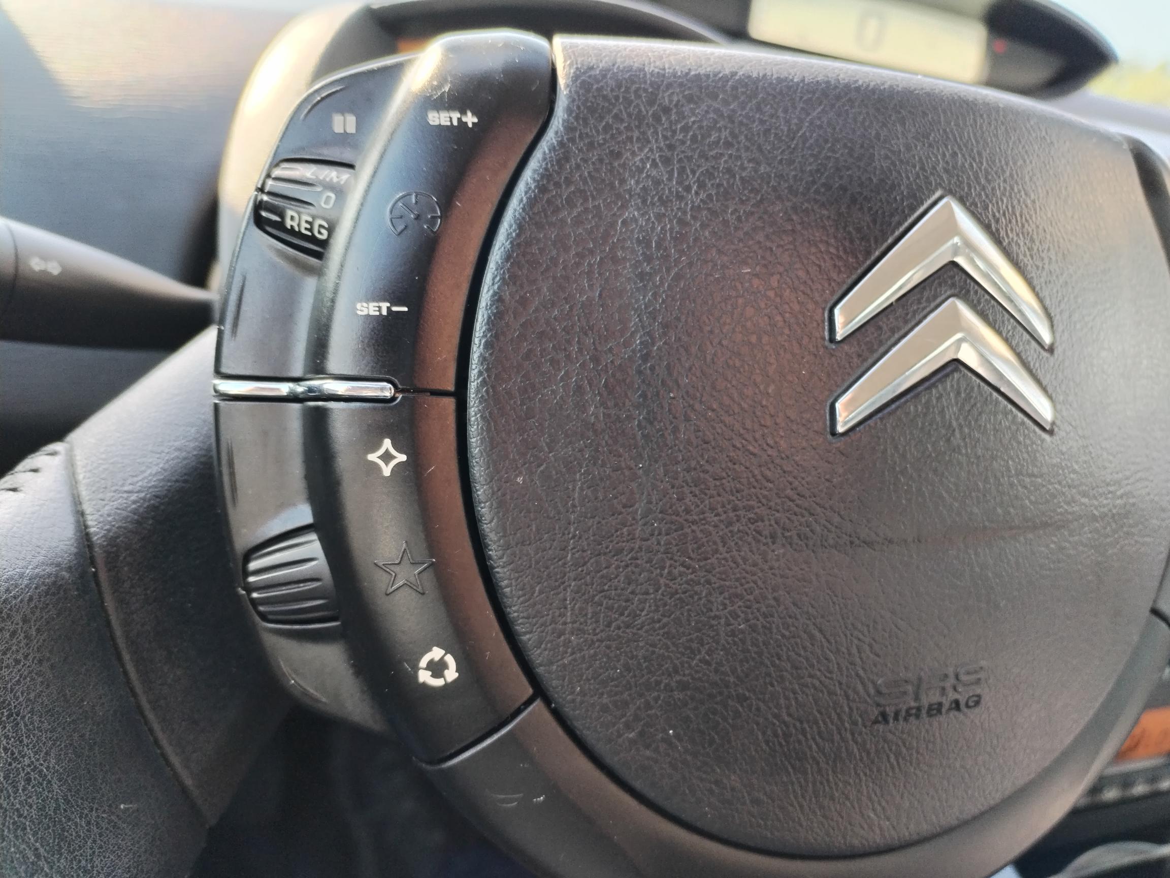 CITROEN         C4