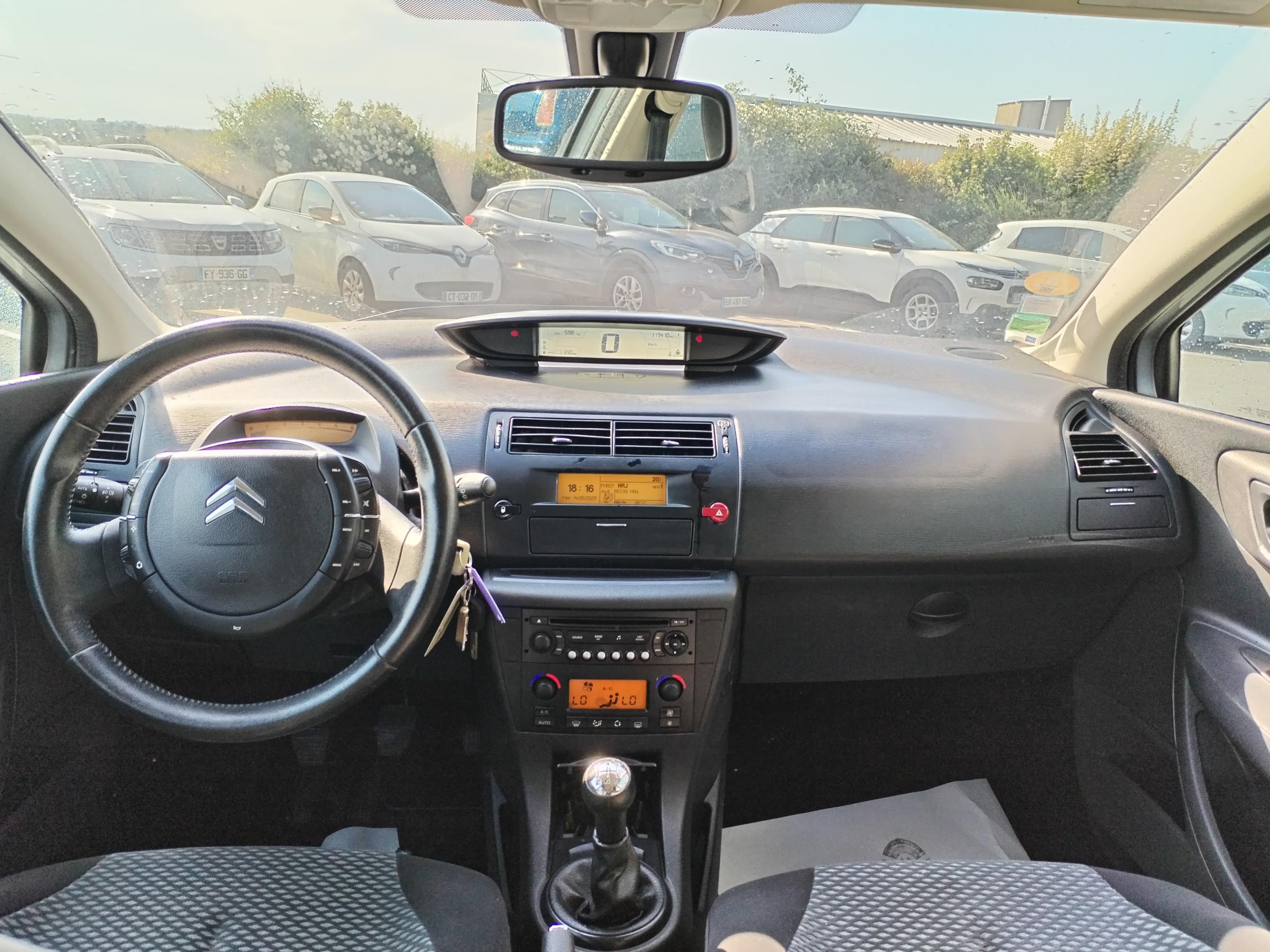 CITROEN         C4