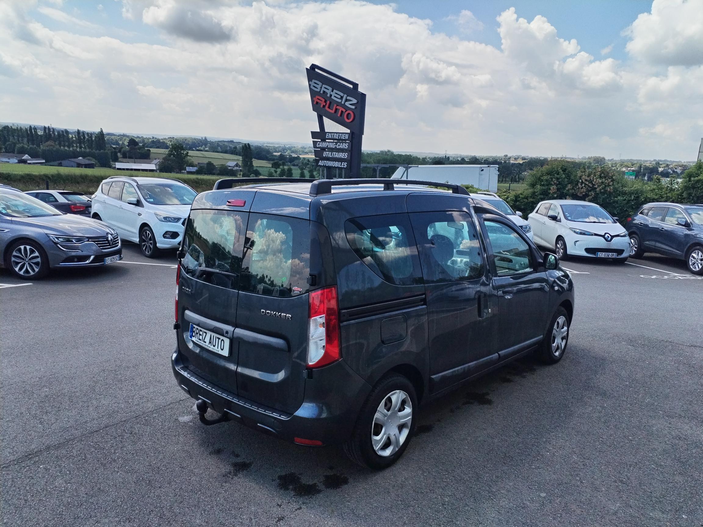 DACIA           DOKKER