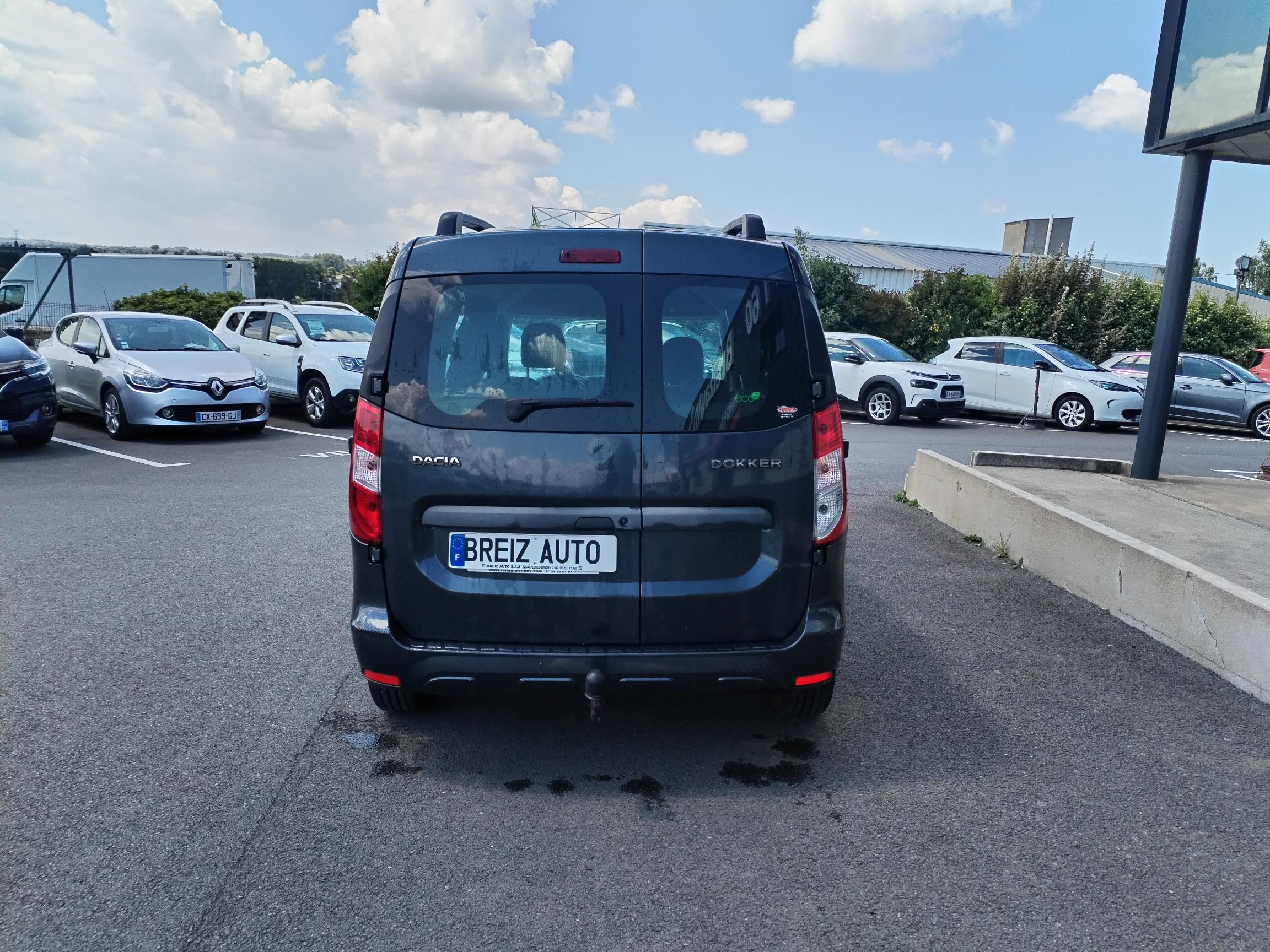 DACIA           DOKKER