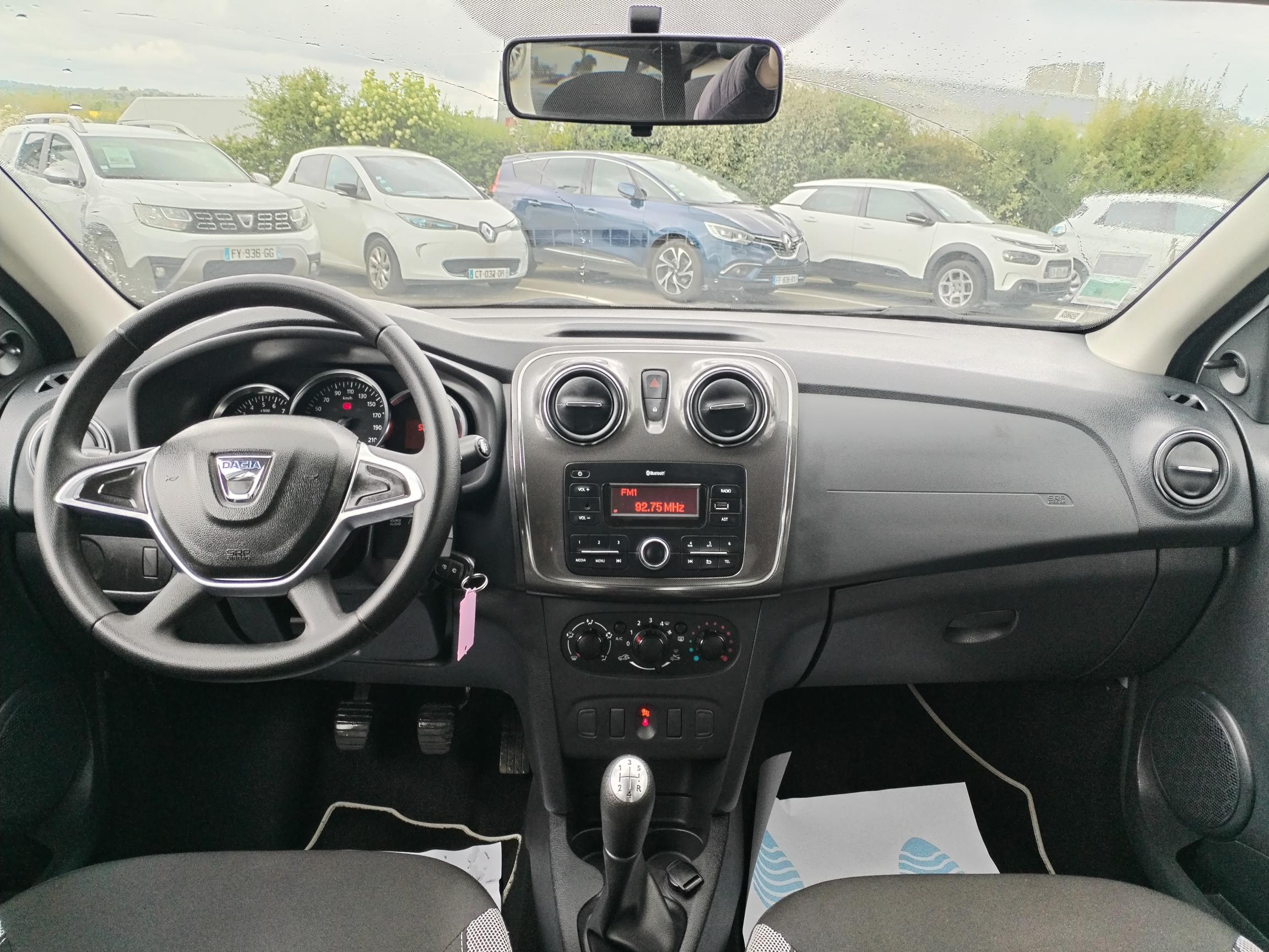 DACIA           SANDERO