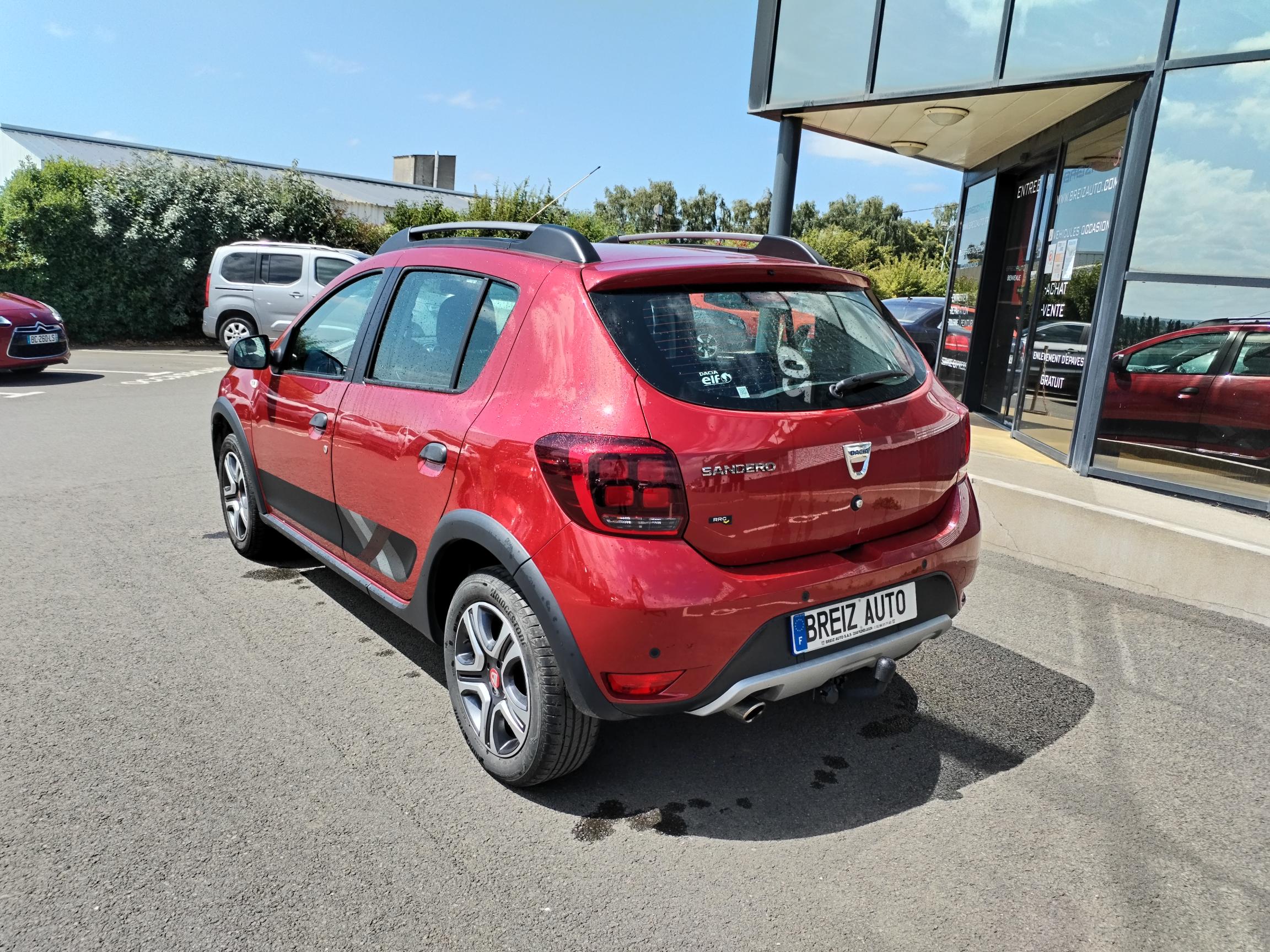 DACIA           SANDERO