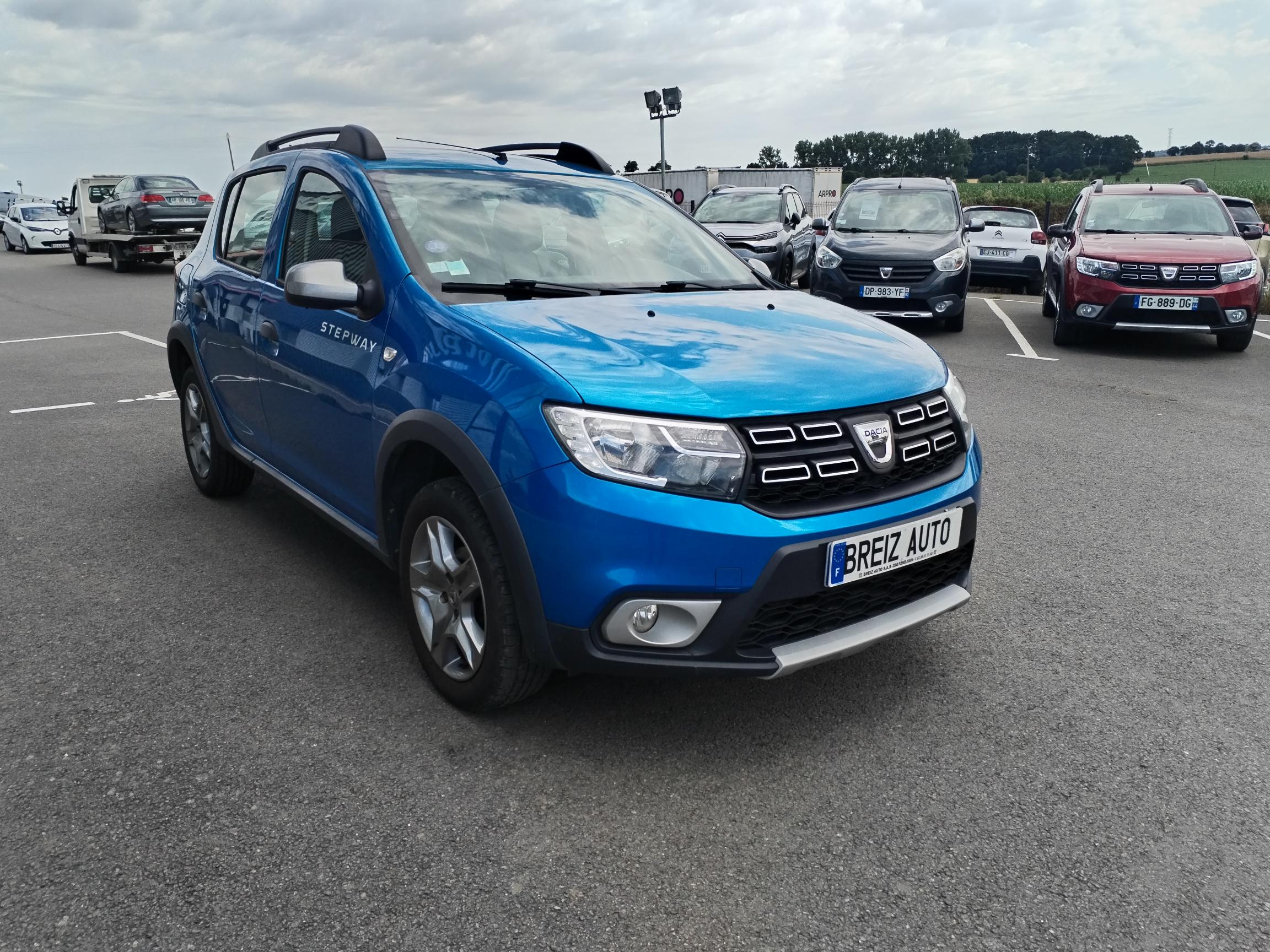 DACIA           SANDERO