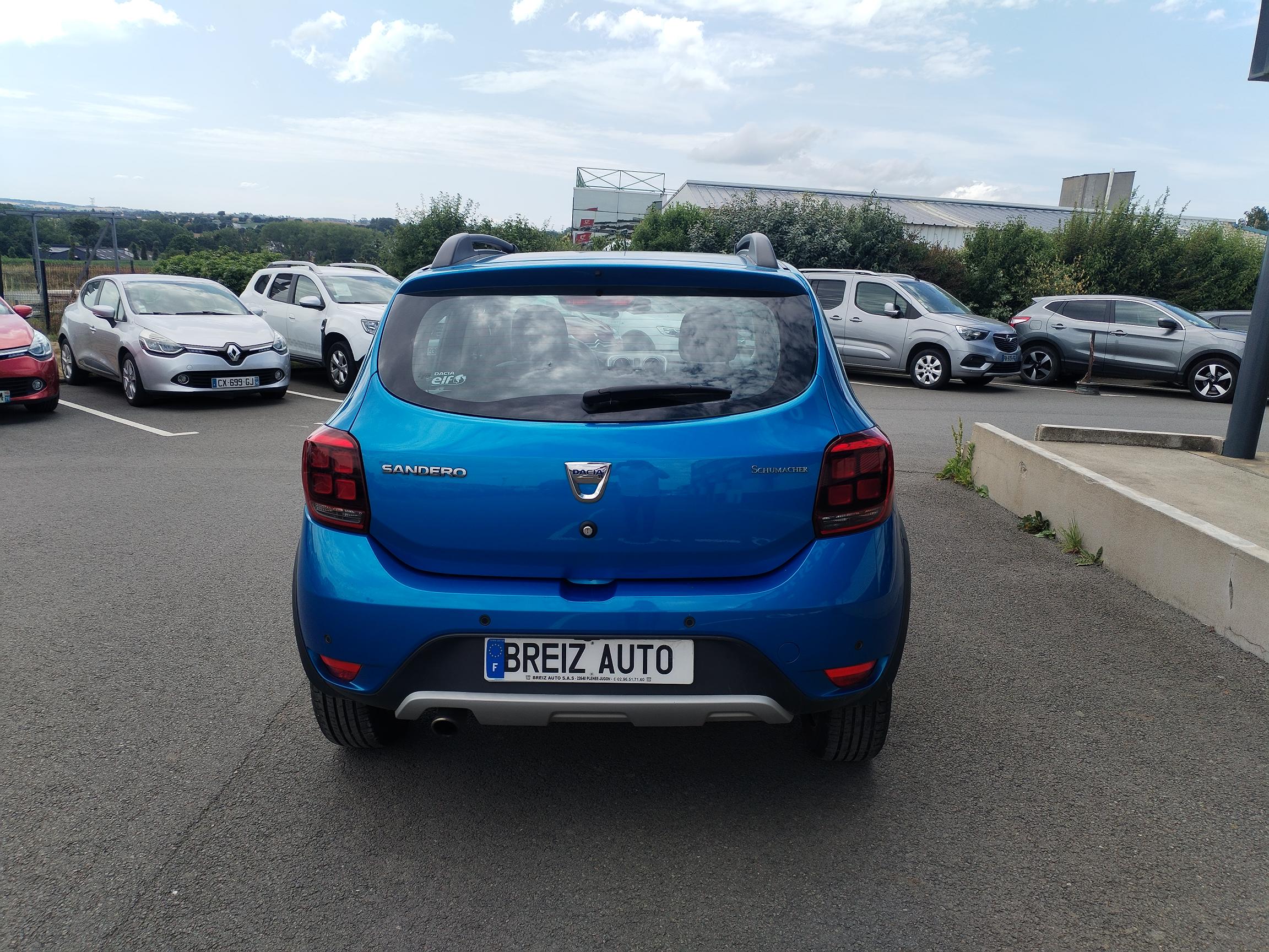 DACIA           SANDERO