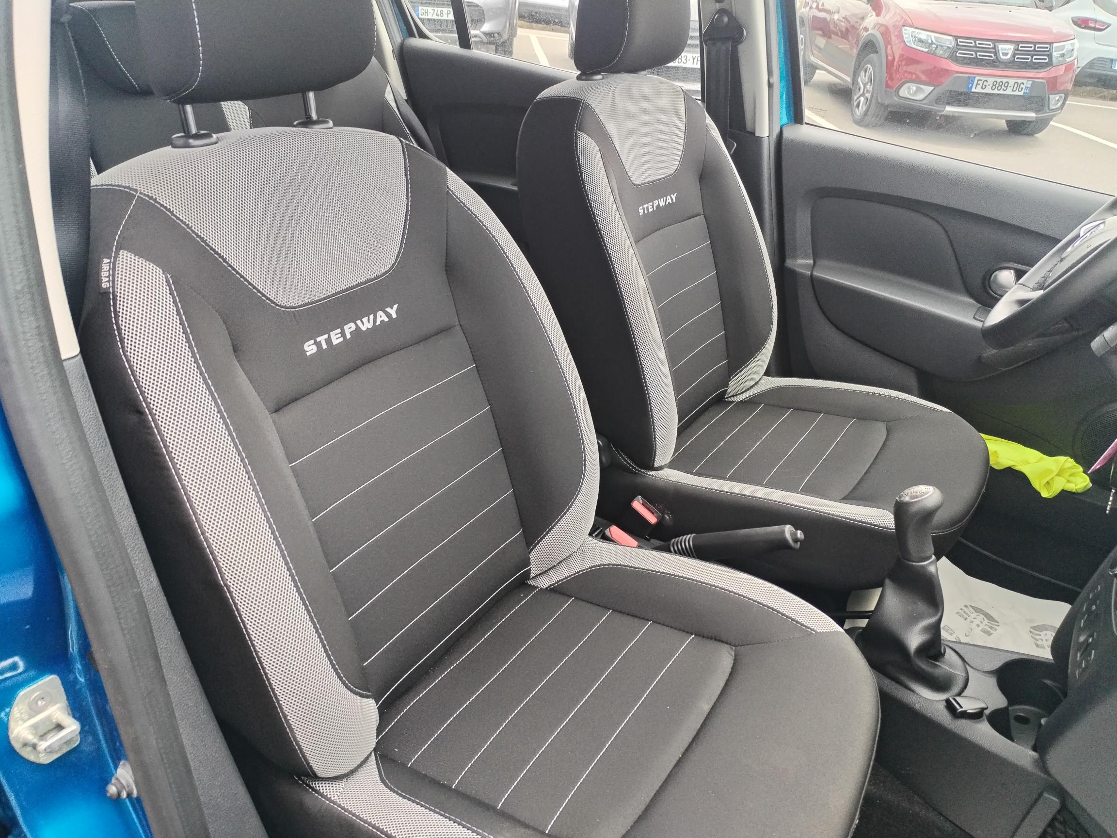DACIA           SANDERO
