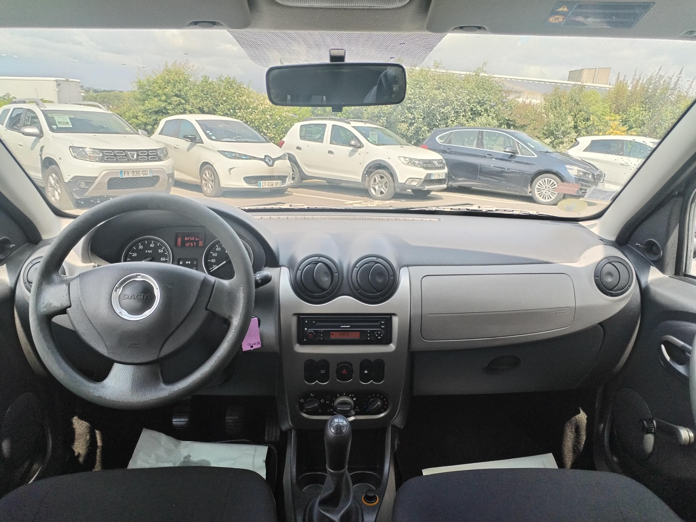 DACIA           SANDERO