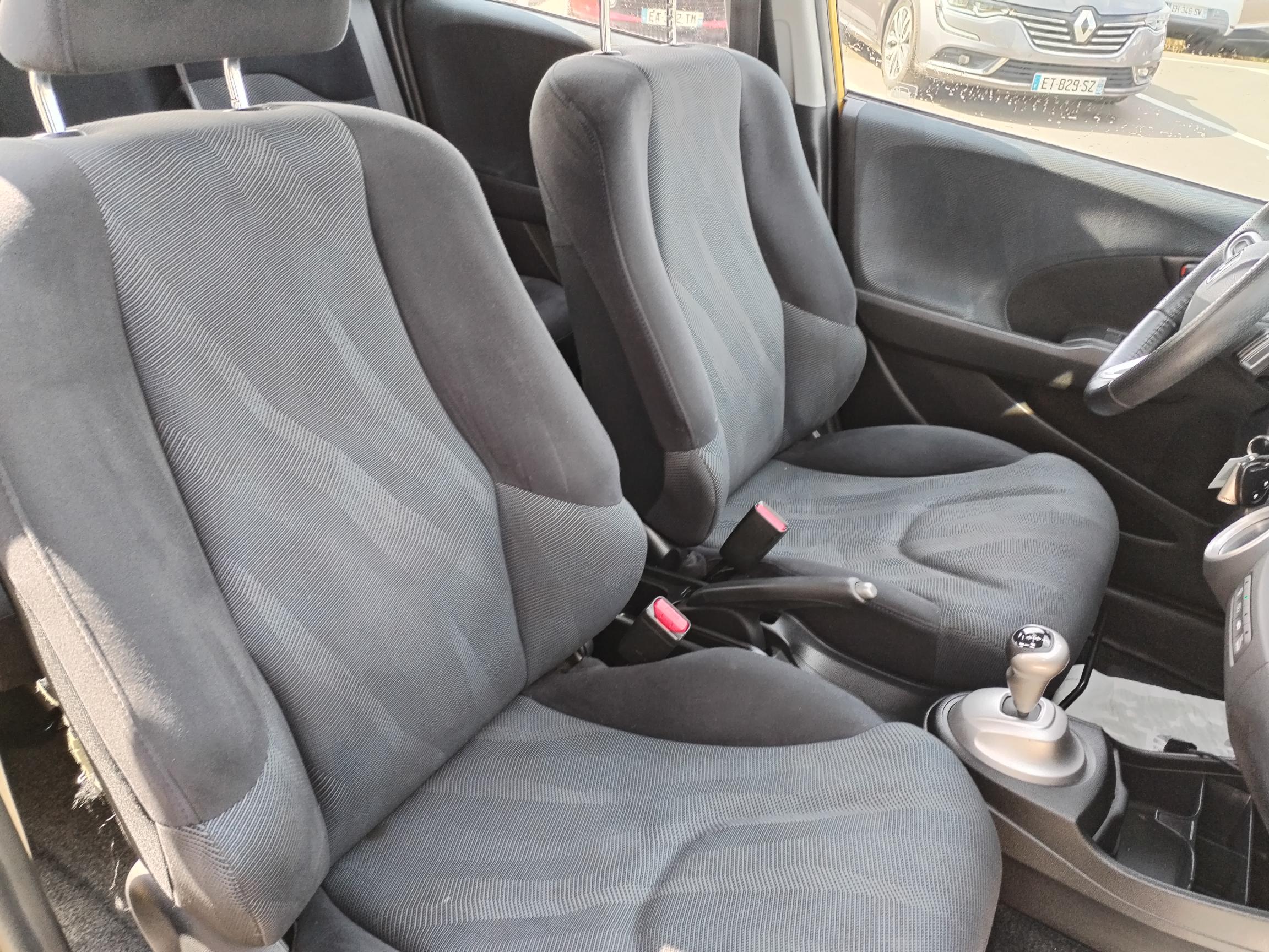 HONDA           JAZZ