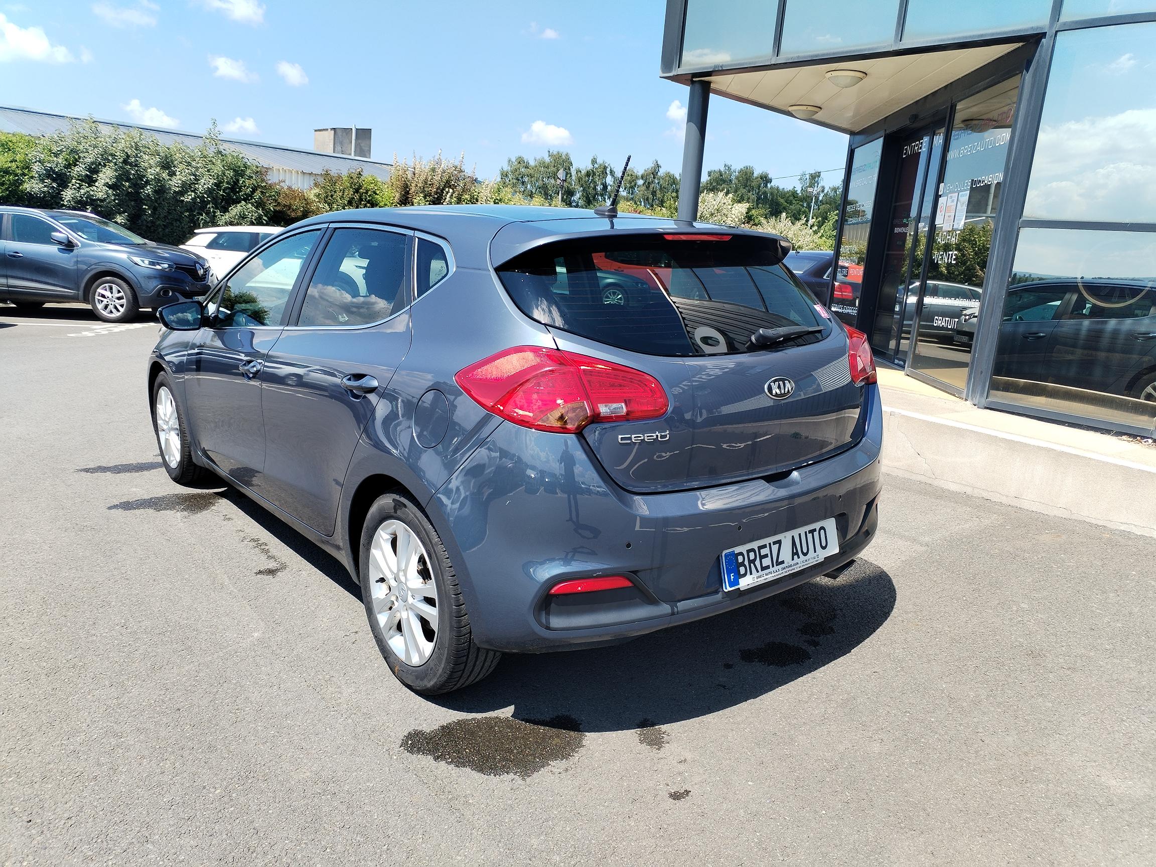 KIA             CEE-D