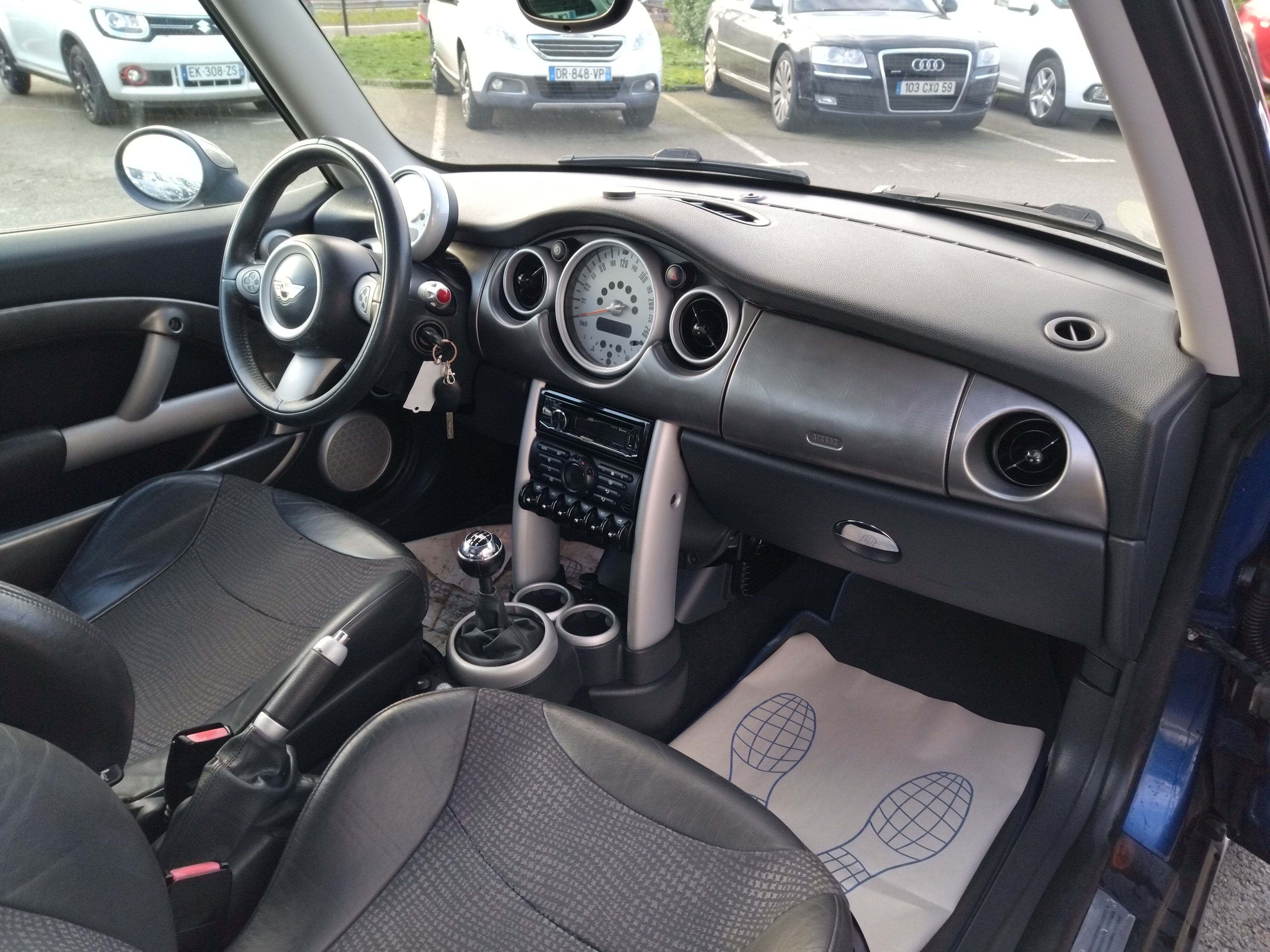 MINI MINI                     