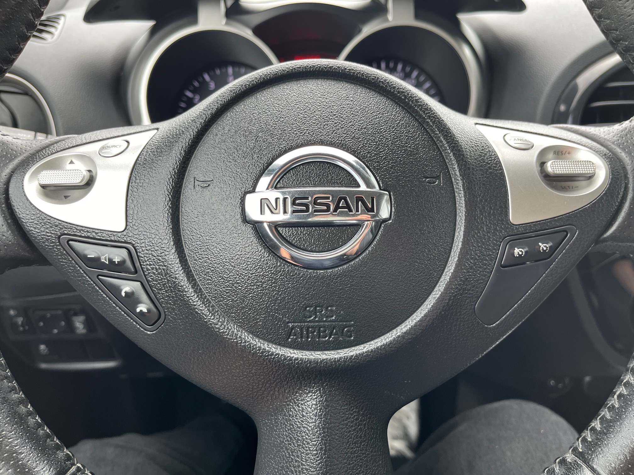 NISSAN          JUKE