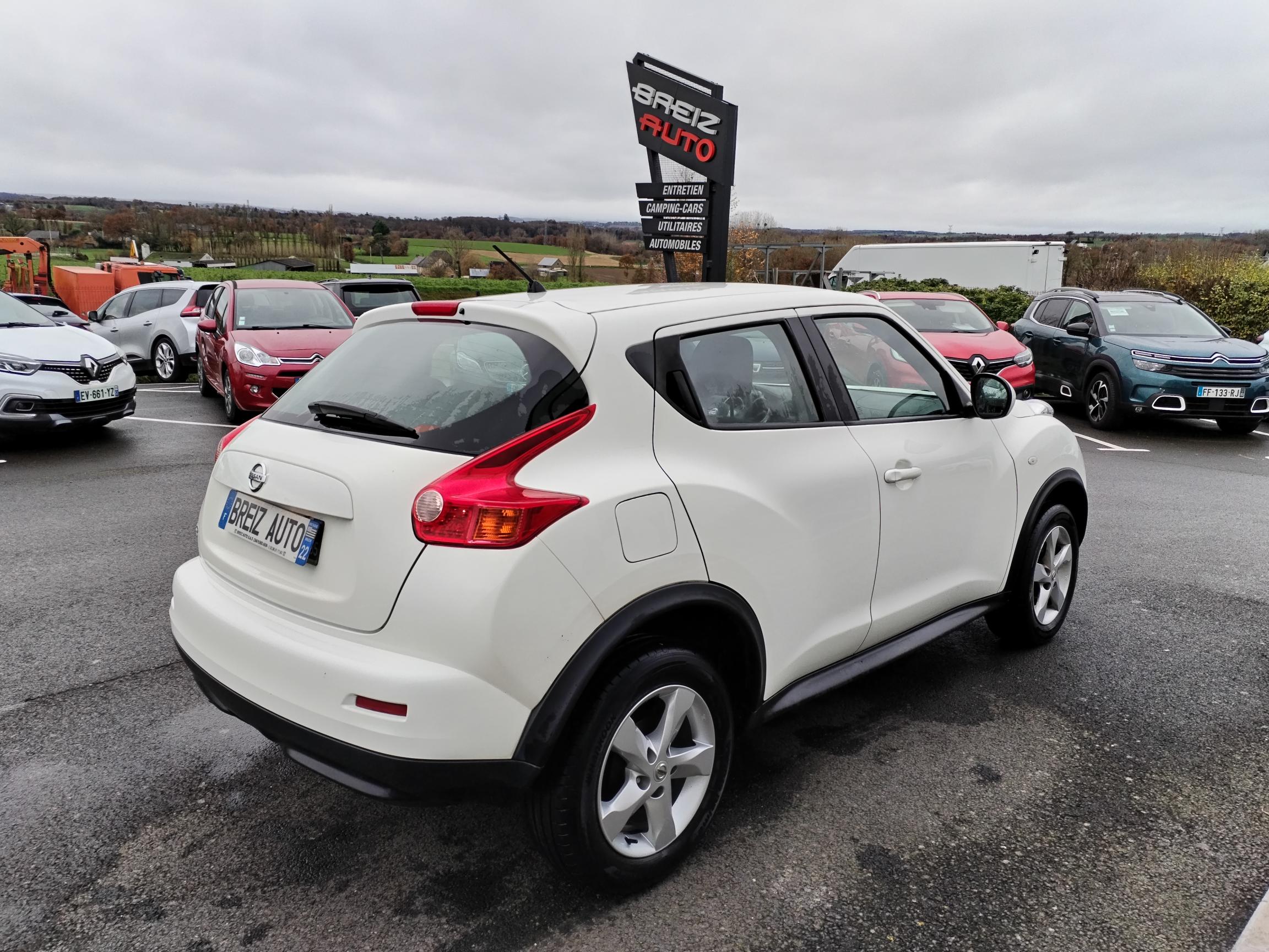 NISSAN          JUKE