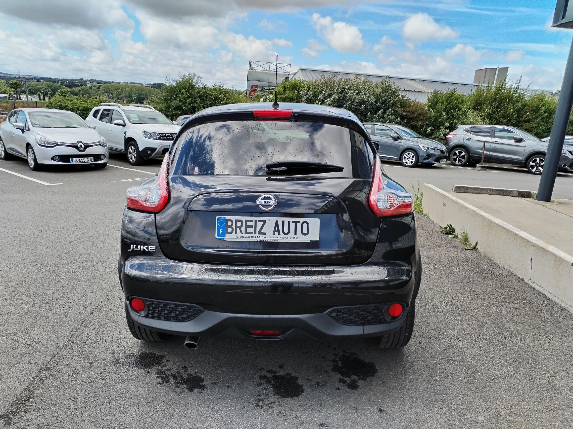 NISSAN          JUKE