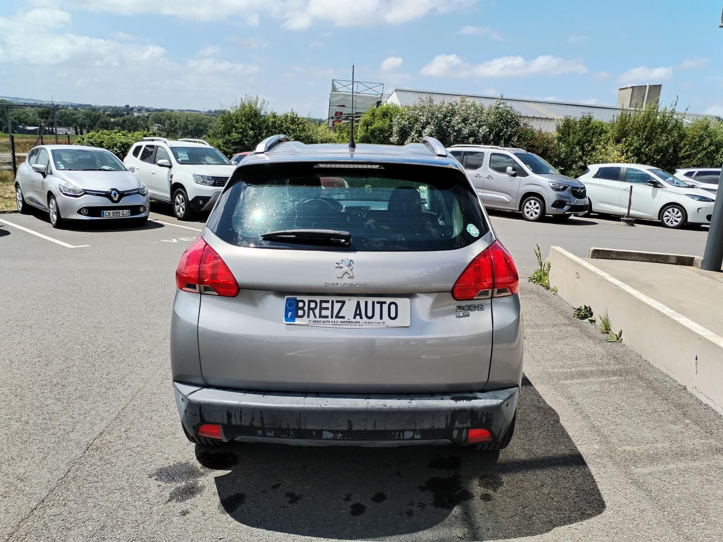 PEUGEOT         2008