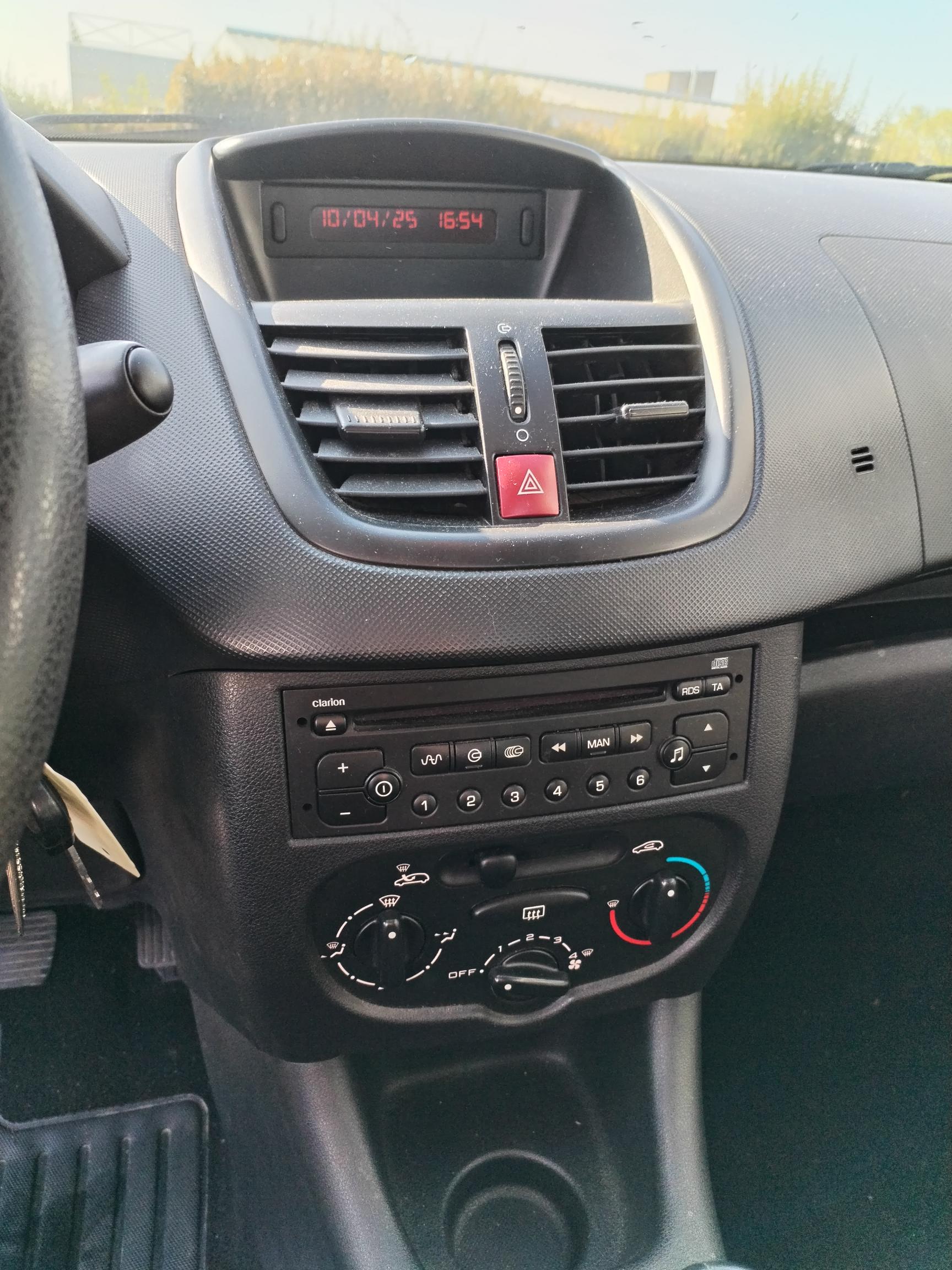 PEUGEOT         206+