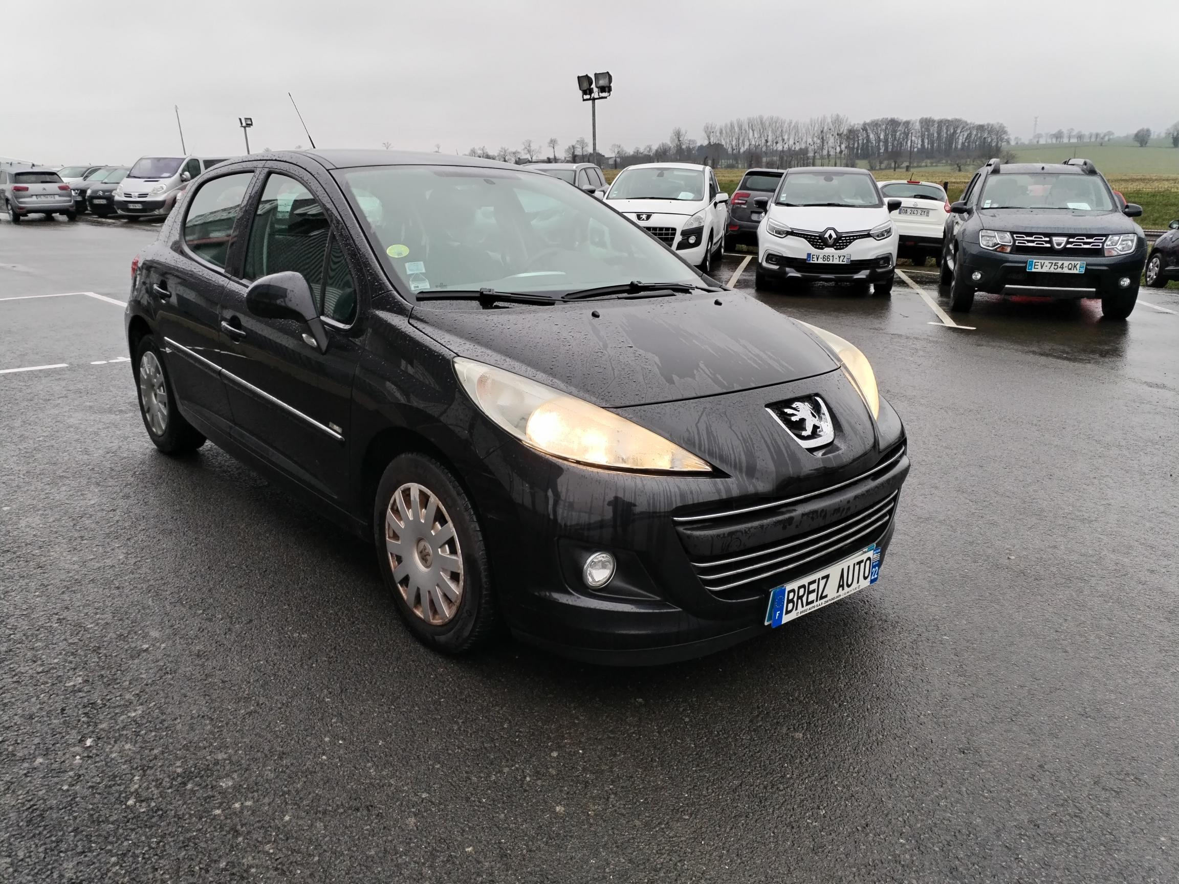 PEUGEOT         207