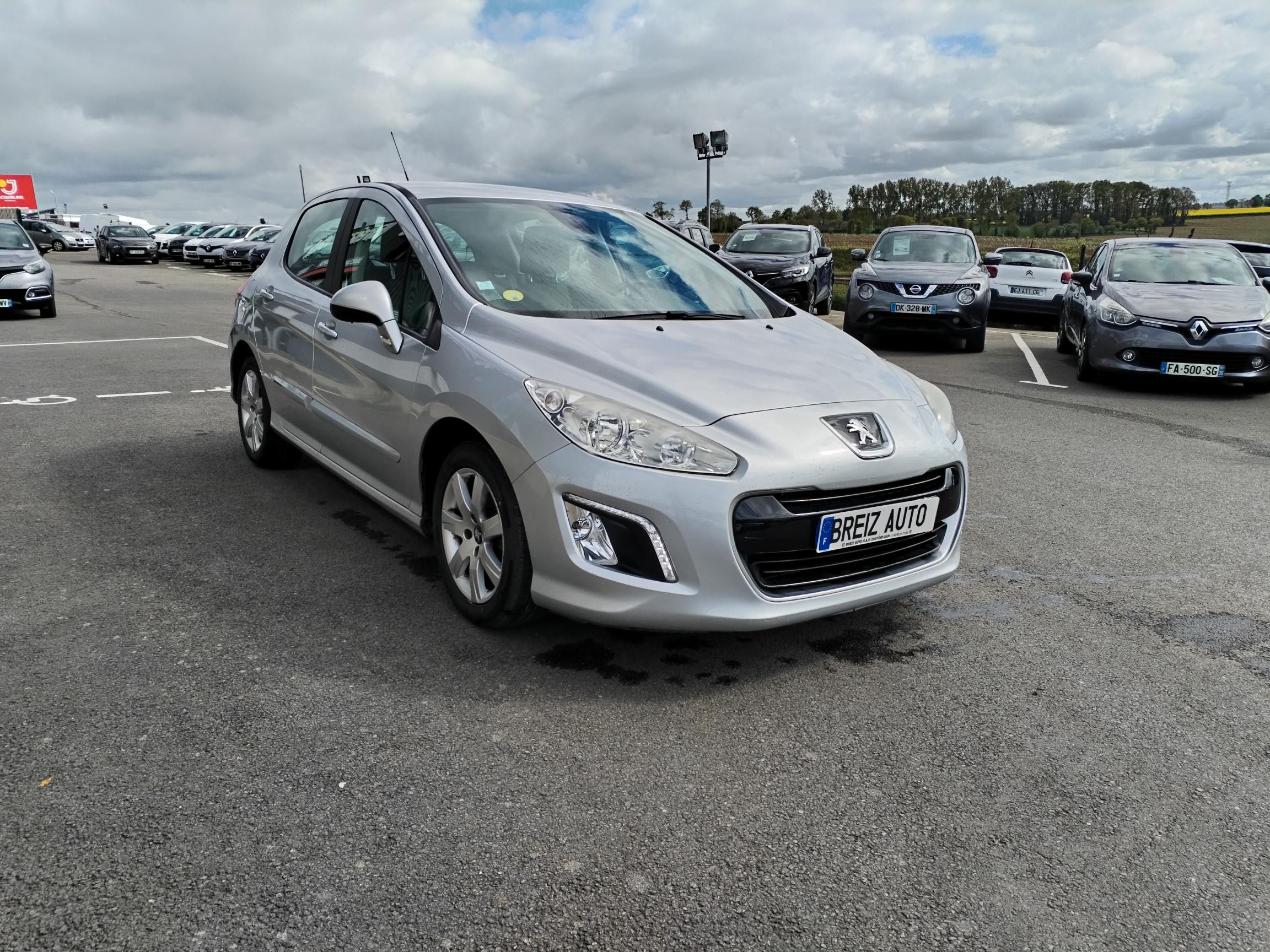 PEUGEOT         308
