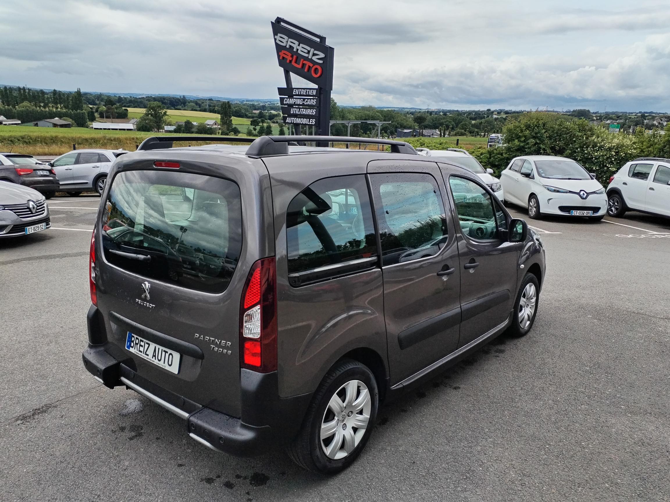 PEUGEOT         PARTNER