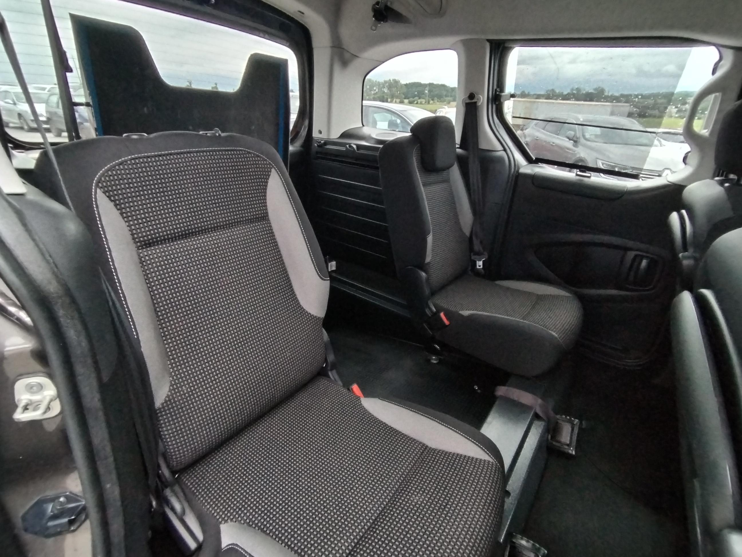 PEUGEOT         PARTNER