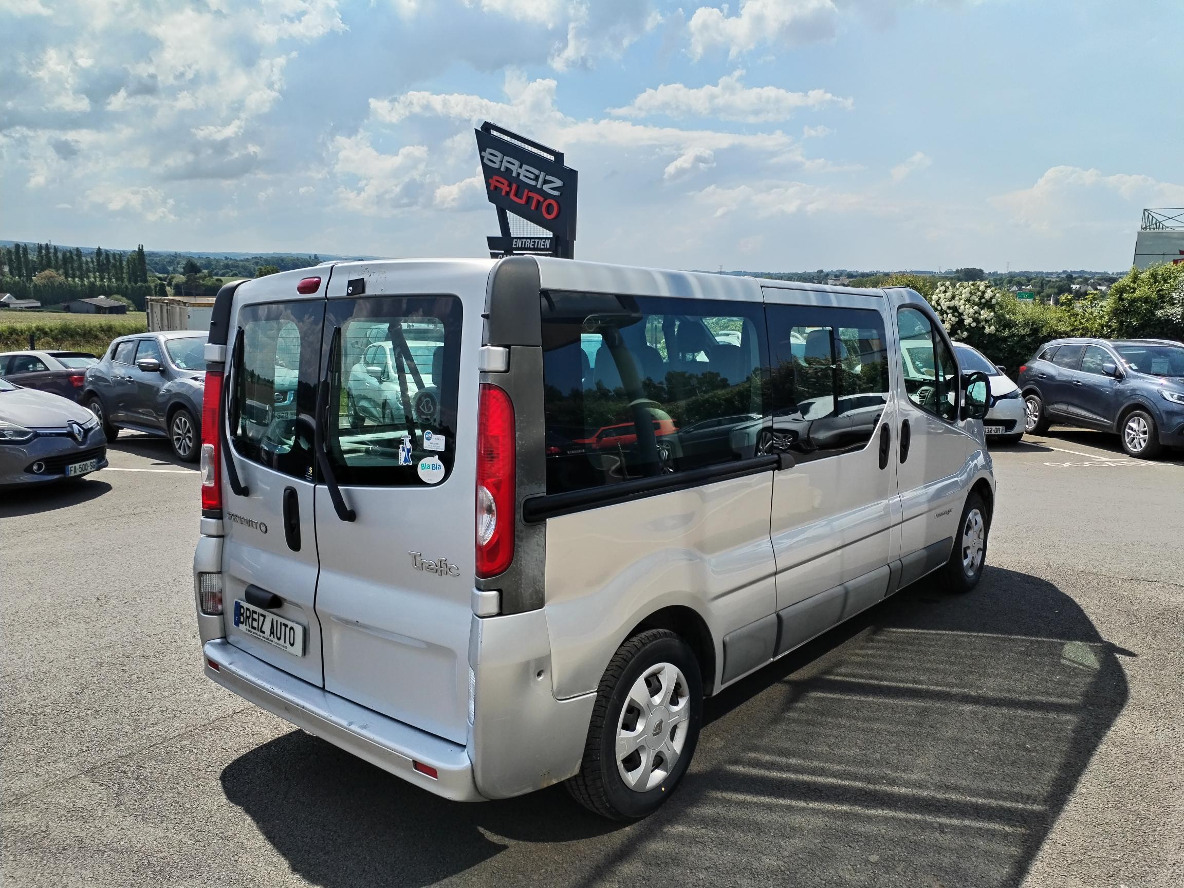 RENAULT  TRAFIC