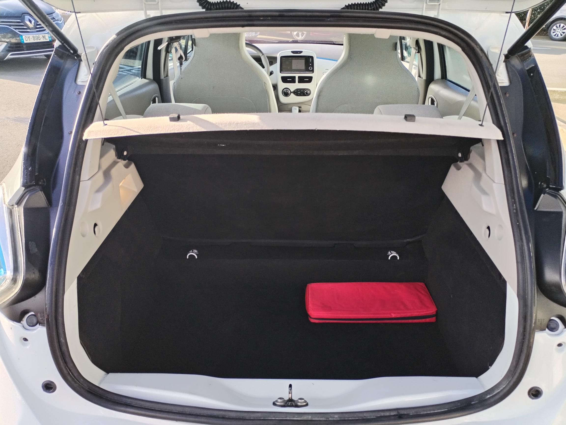 RENAULT  ZOE