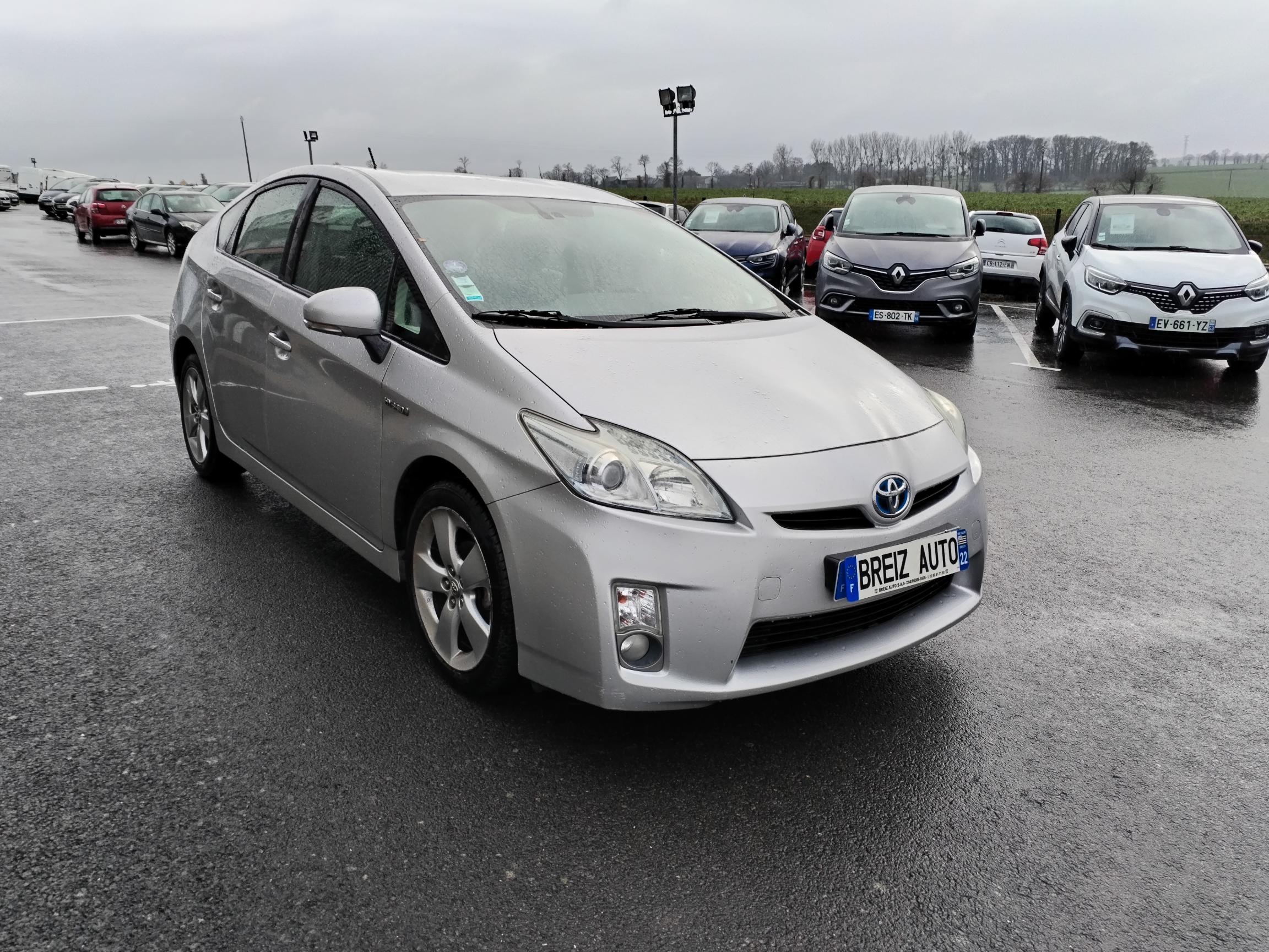 TOYOTA          PRIUS