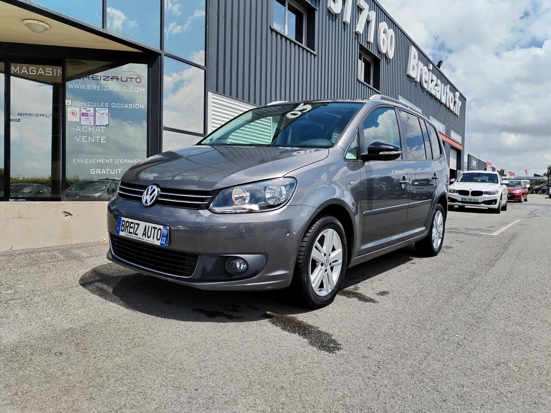 VOLKSWAGEN      TOURAN