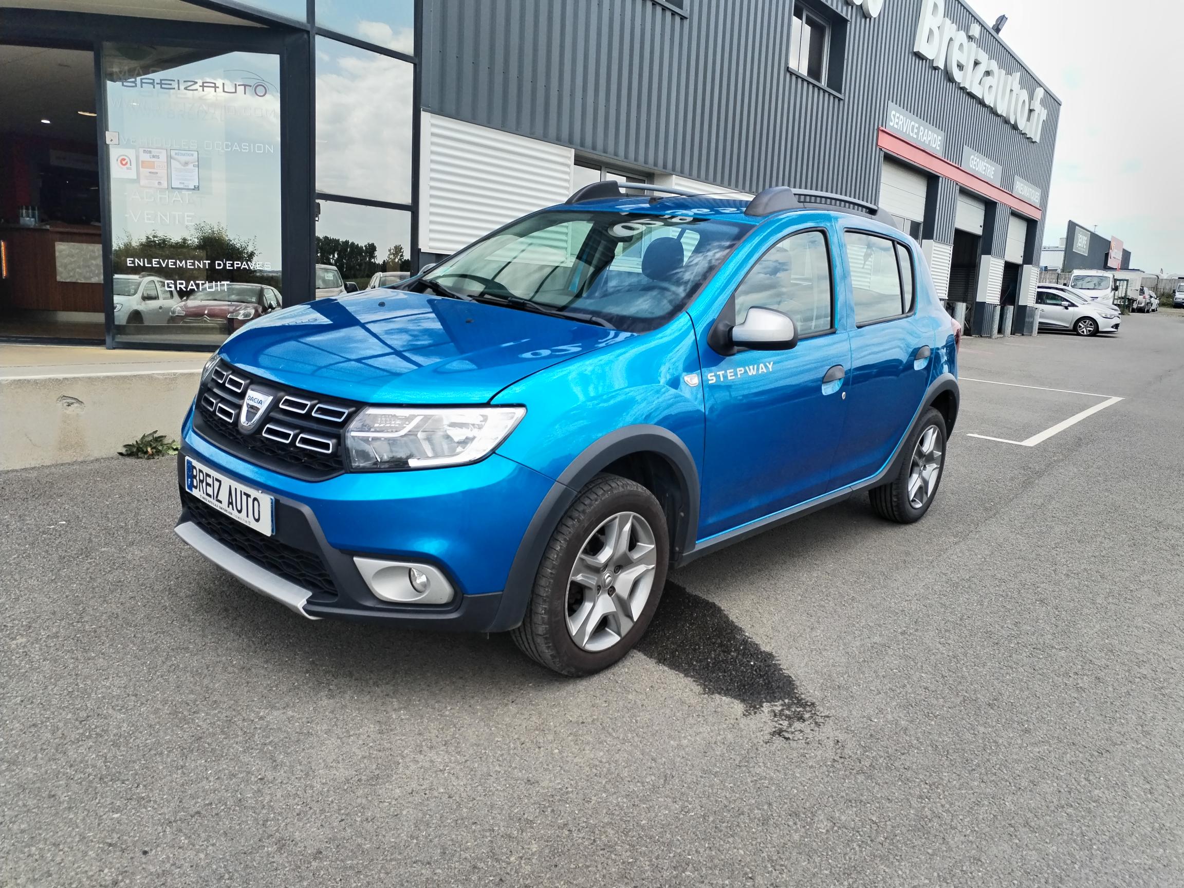 DACIA           SANDERO
