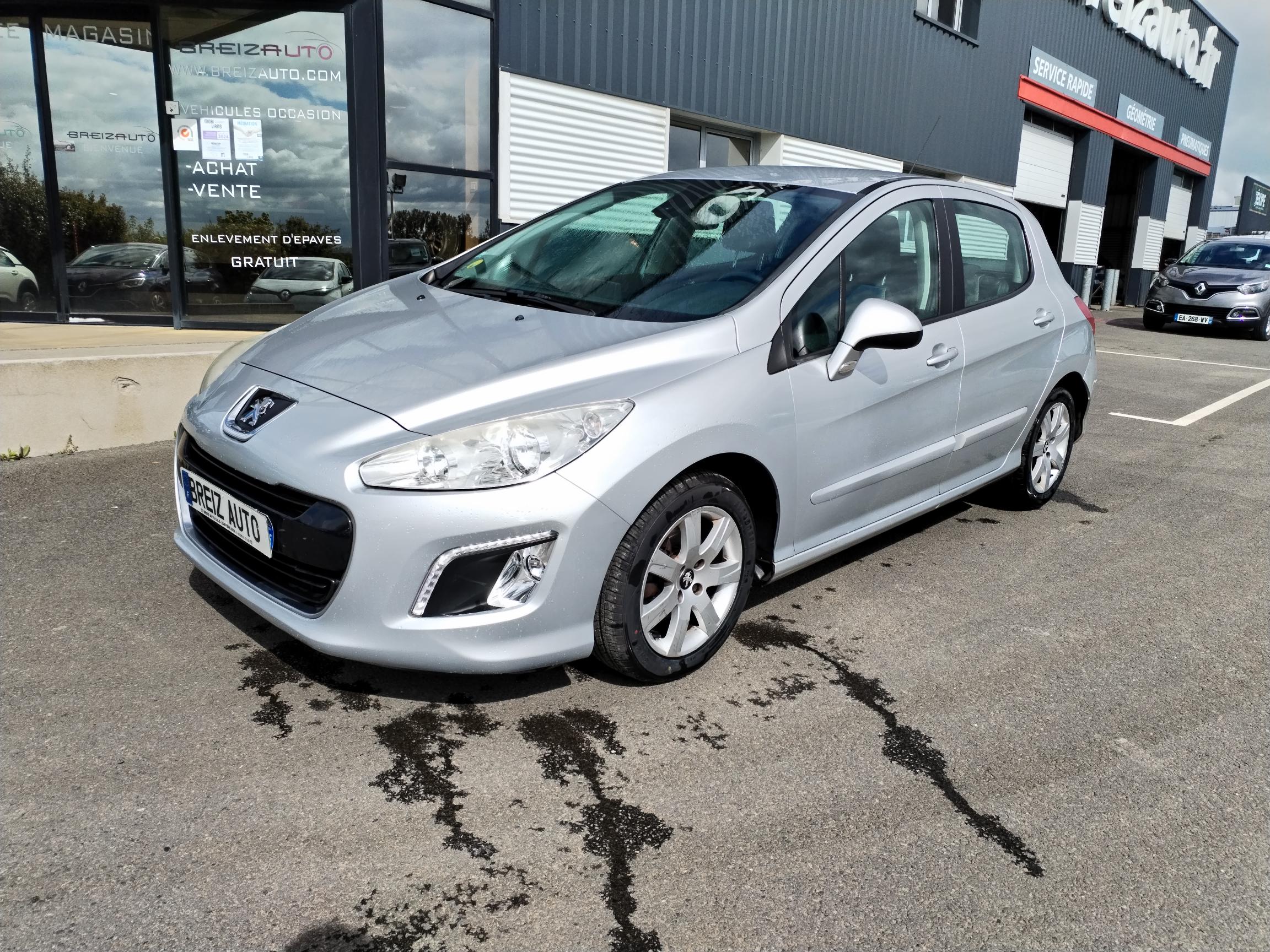 PEUGEOT         308